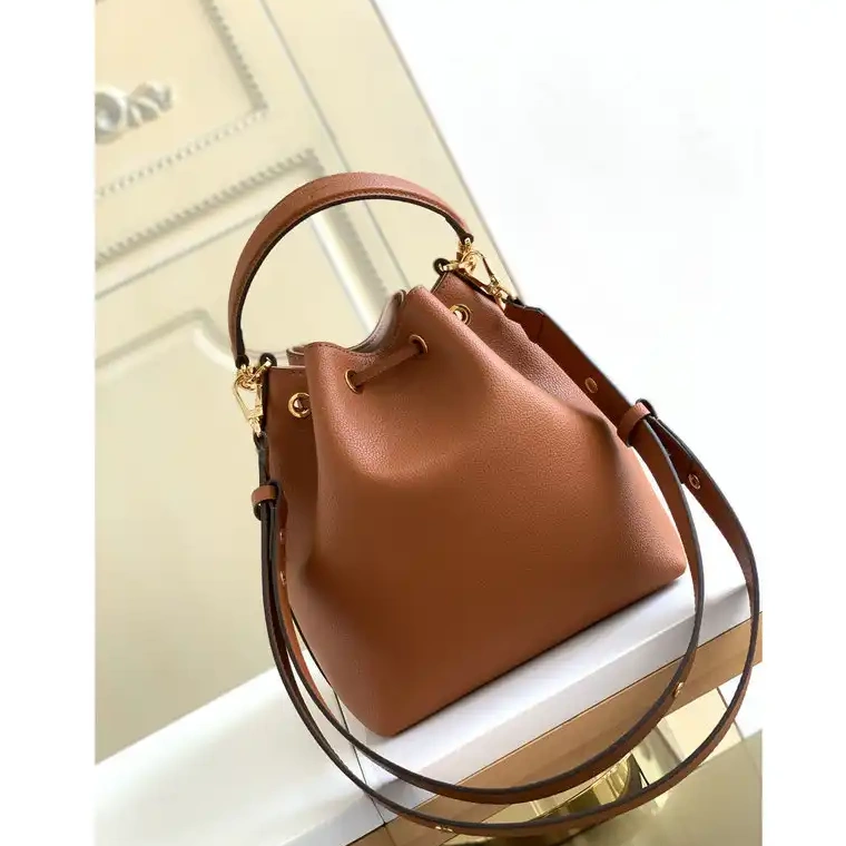2110YA0037 Bags LV 0712